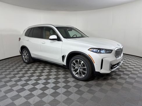 Used 2026 BMW X5 sDrive40i w/ Premium Package RWD image 6