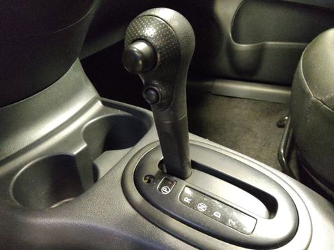 Used 2016 Nissan Versa S FWD image 26