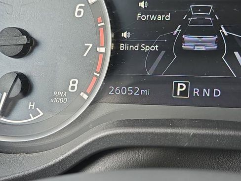 Used 2023 Nissan Titan SV w/ SV Convenience Package RWD image 27