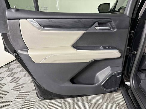 New 2026 GMC Acadia Elevation w/ Elevation Premium Package FWD image 20