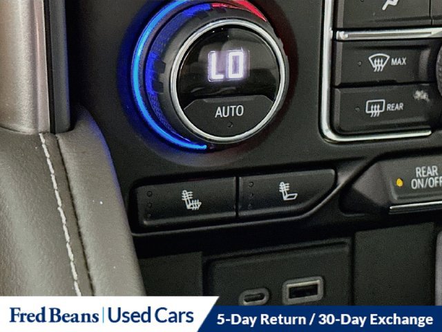 Used 2022 Chevrolet Suburban LT w/ Luxury Package AWD/4WD image 28