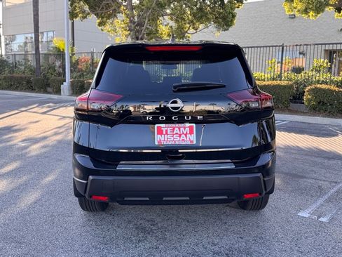 New 2026 Nissan Rogue SV FWD image 6