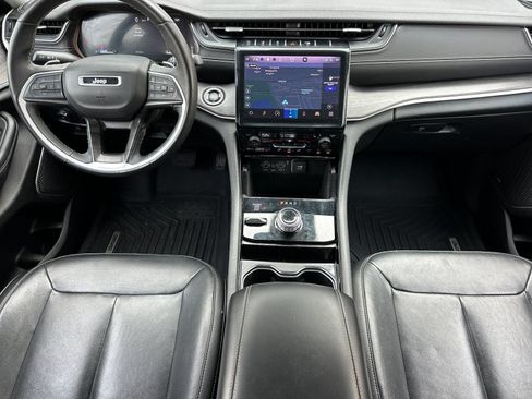 Used 2022 Jeep Grand Cherokee L Limited AWD/4WD image 12