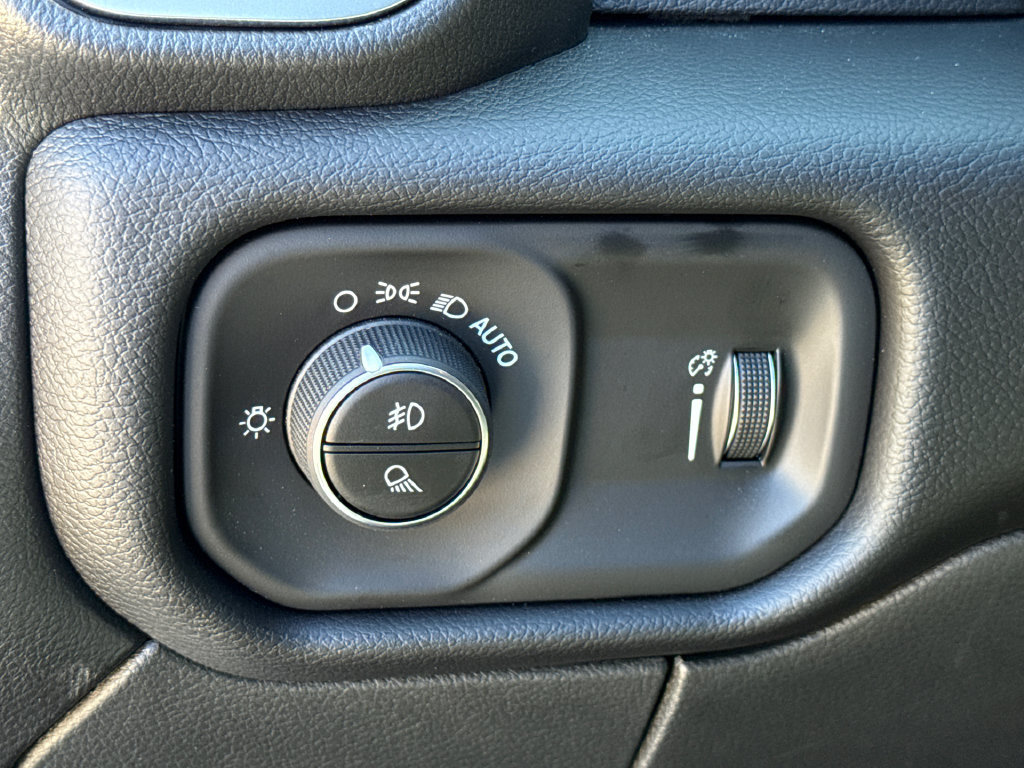 New 2027 RAM 2500 Big Horn AWD/4WD image 22