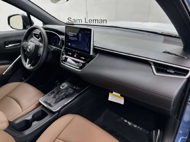 Used 2026 Toyota Corolla Cross XLE w/ Convenience Package FWD image 30
