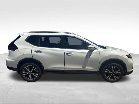 Used 2020 Nissan Rogue SV w/ Premium Package FWD image 10