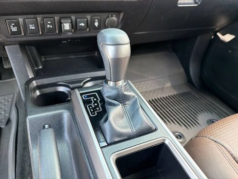 Used 2023 Toyota Tacoma Limited AWD/4WD image 15