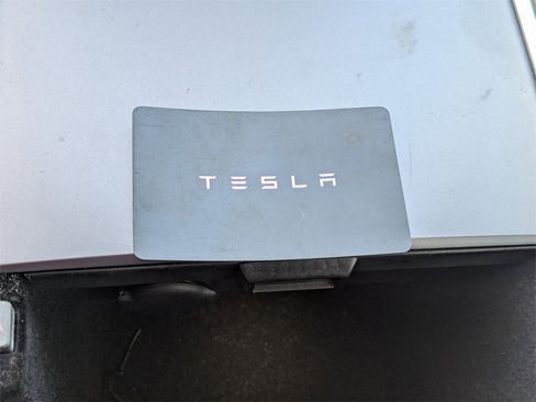 Used 2021 Tesla Model Y Performance image 31