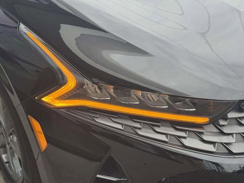 Used 2022 Kia K5 LXS FWD image 8