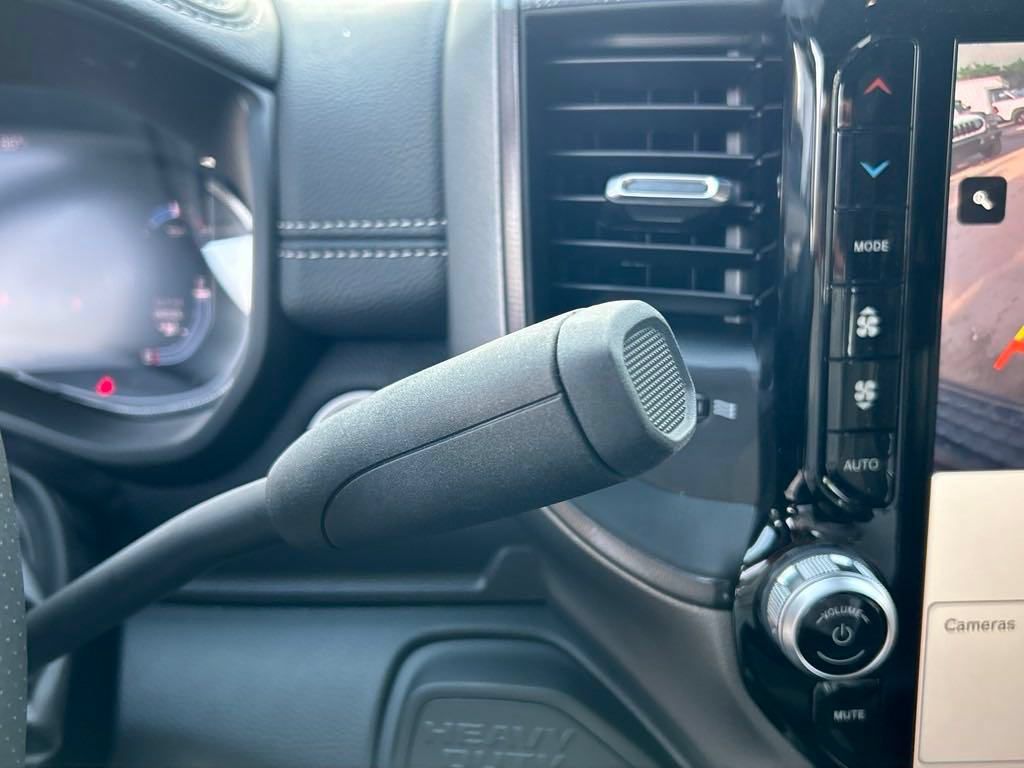 New 2024 RAM 2500 Rebel AWD/4WD image 15