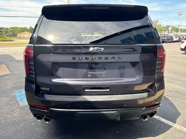 Used 2026 Chevrolet Suburban Z71 AWD/4WD image 6