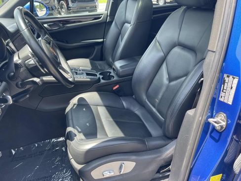 Used 2020 Porsche Macan AWD/4WD image 21