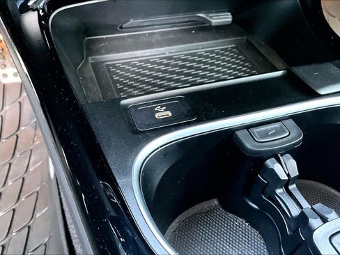 Used 2025 Mercedes-Benz CLA 35 AMG 4MATIC image 35