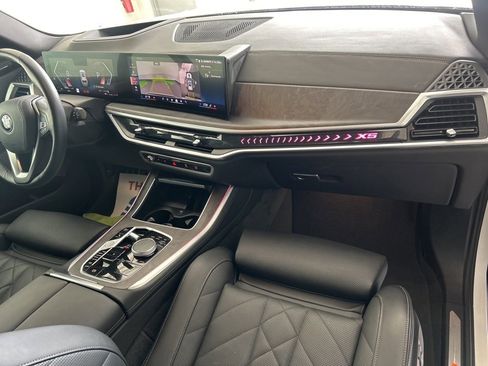 Used 2024 BMW X5 xDrive40i w/ Premium Package image 30