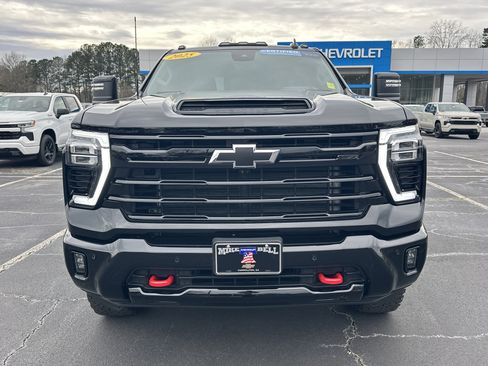 Certified 2025 Chevrolet Silverado 2500 LTZ w/ LTZ Plus Package image 3