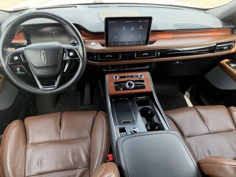Used 2023 Lincoln Aviator Reserve w/ Equipment Group 201A AWD/4WD image 15