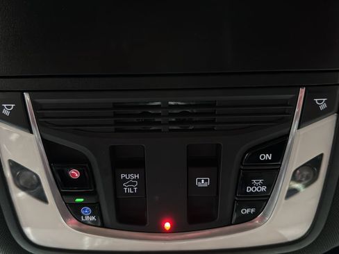 Used 2019 Acura RDX w/ Advance Package AWD/4WD image 37