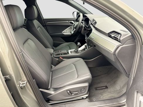 New 2025 Audi Q3 2.0T Premium image 18