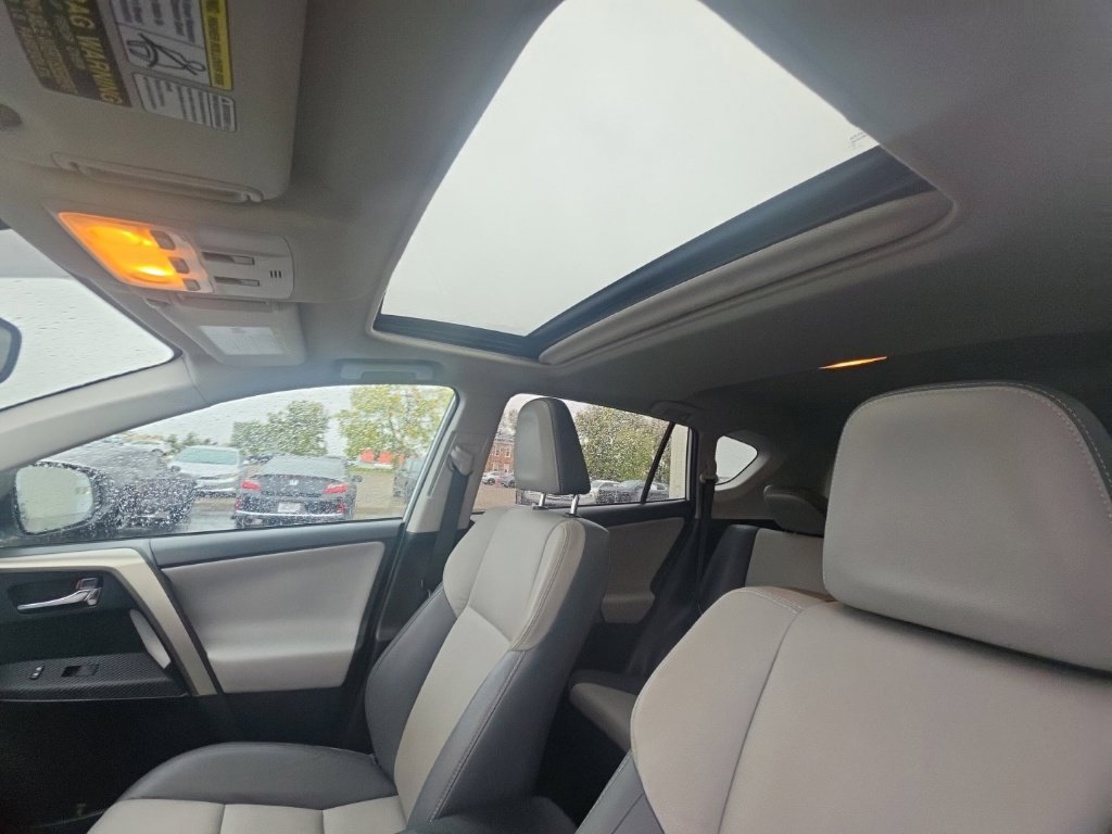 Used 2014 Toyota RAV4 Limited w/ Technology Package FWD image 15