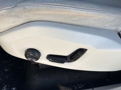 Used 2017 Volvo XC90 T6 Momentum w/ Vision Package image 17