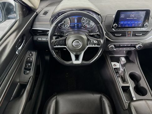 Used 2020 Nissan Altima 2.5 SR FWD image 16