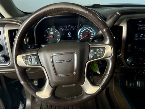 Used 2018 GMC Sierra 1500 Denali w/ Denali Ultimate Package AWD/4WD image 14