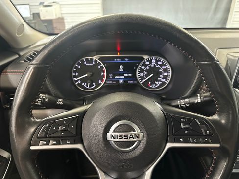 Used 2023 Nissan Sentra SR w/ SR Premium Package FWD image 8