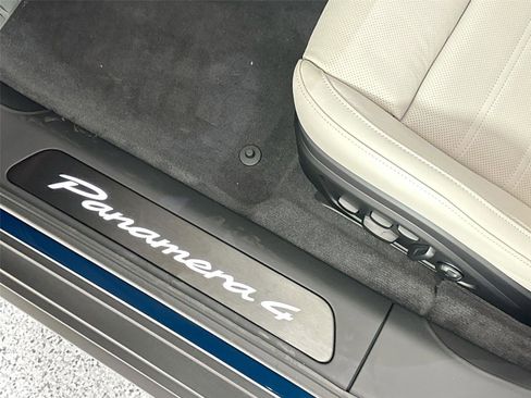Used 2026 Porsche Panamera 4 AWD/4WD image 32