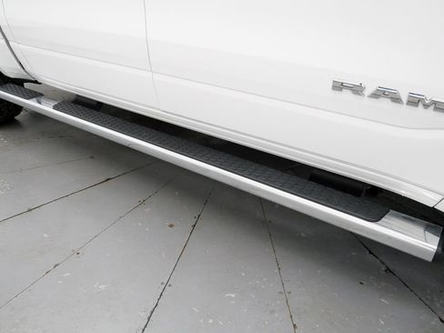 Used 2022 RAM 1500 Big Horn AWD/4WD image 37