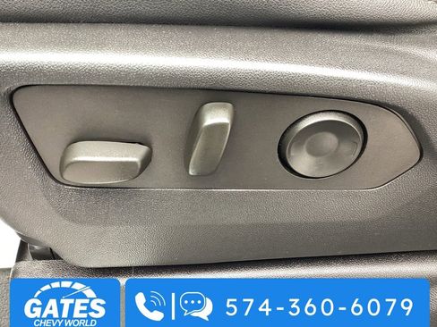 Used 2023 Chevrolet Suburban LT image 17