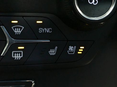 Used 2015 Chevrolet Corvette Stingray Coupe w/ 2LT Preferred Equipment Group image 23