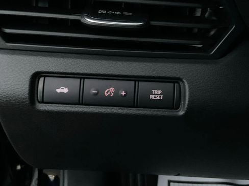 Used 2024 Nissan Altima 2.5 SV image 29