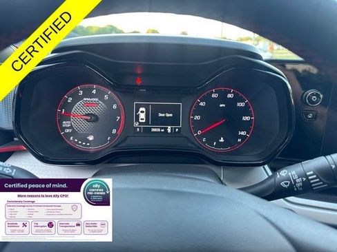 Used 2024 Chevrolet Trax RS FWD image 12