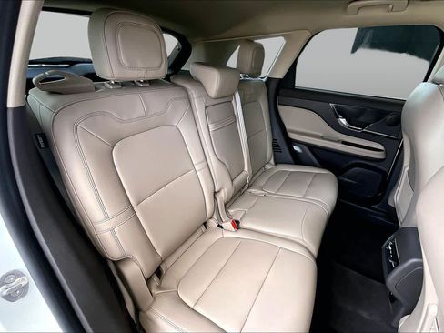 Used 2024 Lincoln Corsair FWD image 18