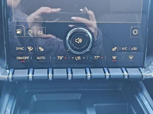 New 2026 GMC Acadia Elevation image 14