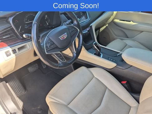 Used 2018 Cadillac XT5 Premium Luxury AWD/4WD image 2