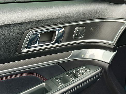 Used 2019 Ford Explorer Sport w/ Equipment Group 401A image 8