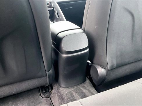 Used 2023 Hyundai Elantra SEL image 32