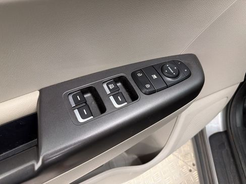 Used 2020 Kia Sportage LX AWD/4WD image 12