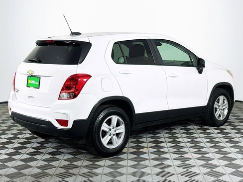 Used 2019 Chevrolet Trax LS w/ Tint and Cruise Package image 10