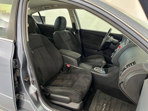 Used 2010 Nissan Altima 2.5 S FWD image 21