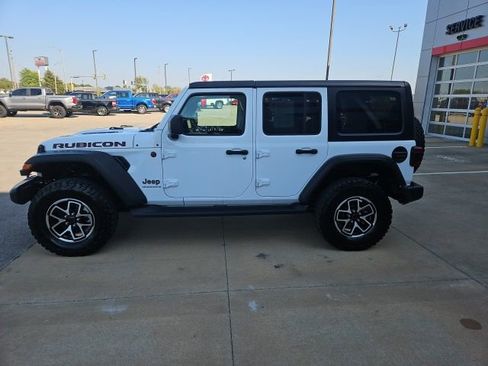 Used 2024 Jeep Wrangler Unlimited Rubicon w/ Convenience Group image 4