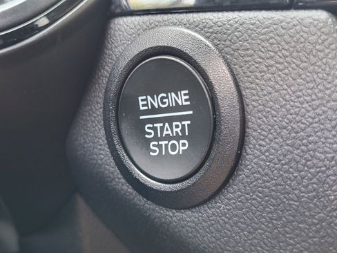 Certified 2025 Ford Escape ST-Line AWD/4WD image 24