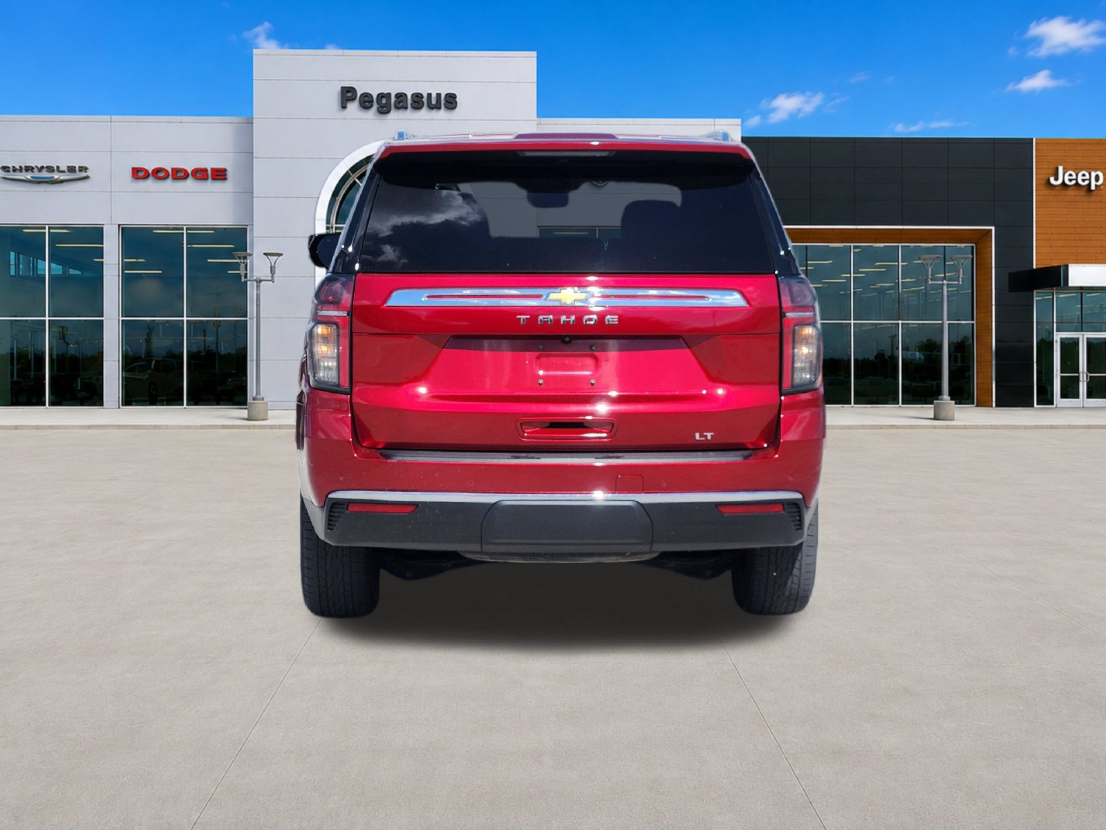 Used 2024 Chevrolet Tahoe LT w/ Luxury Package RWD image 8