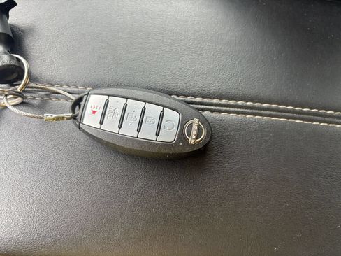 Used 2025 Nissan Altima 2.5 SV FWD image 24