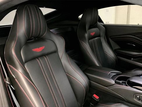 Used 2021 Aston Martin V8 Vantage Base image 14