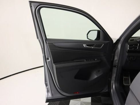 Used 2026 Volkswagen Atlas Cross Sport SEL R-Line AWD/4WD image 10