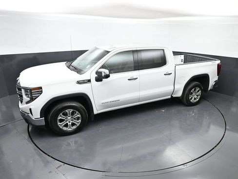 Used 2024 GMC Sierra 1500 SLT AWD/4WD image 43