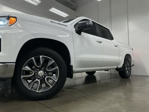 Used 2024 Chevrolet Silverado 1500 LT RWD image 29