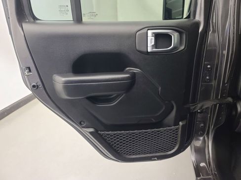 Used 2024 Jeep Wrangler Unlimited Sport AWD/4WD image 19
